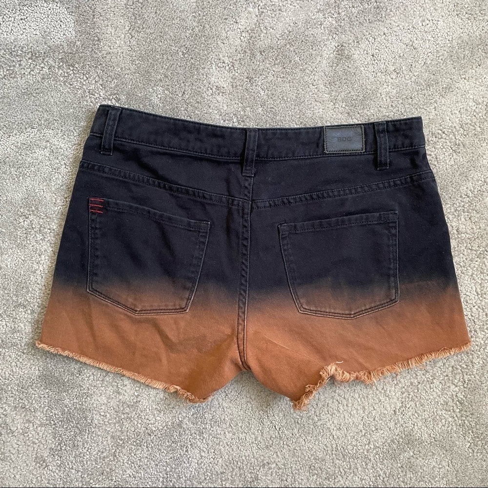 BDG Ombre Freja Mid Rise Vintage Fit Distressed Embroidered Denim Shorts Size 26 - Picture 2 of 8